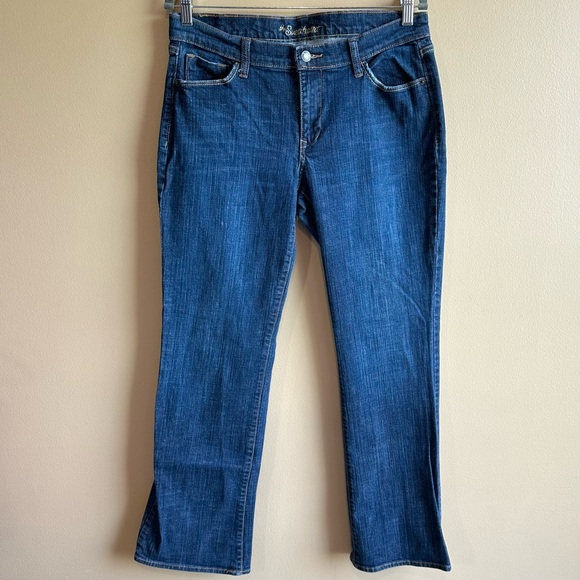 Old Navy Womens Jeans SweetHeart Flared Classic Rise Stretch 31” Inseam Size 10 - Picture 2 of 16